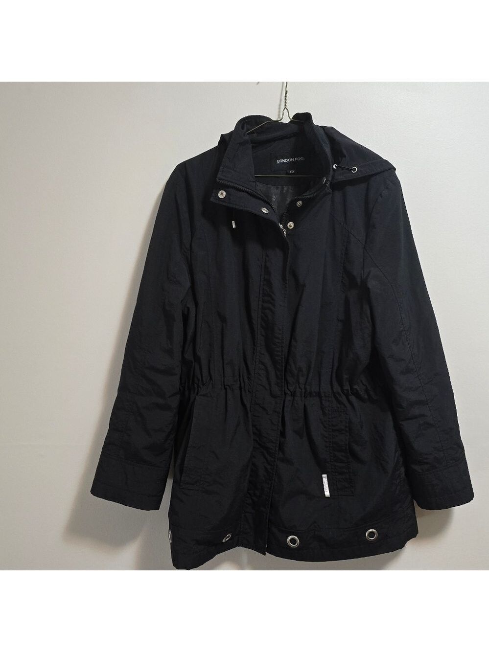 London fog windbreaker hooded jacket color black